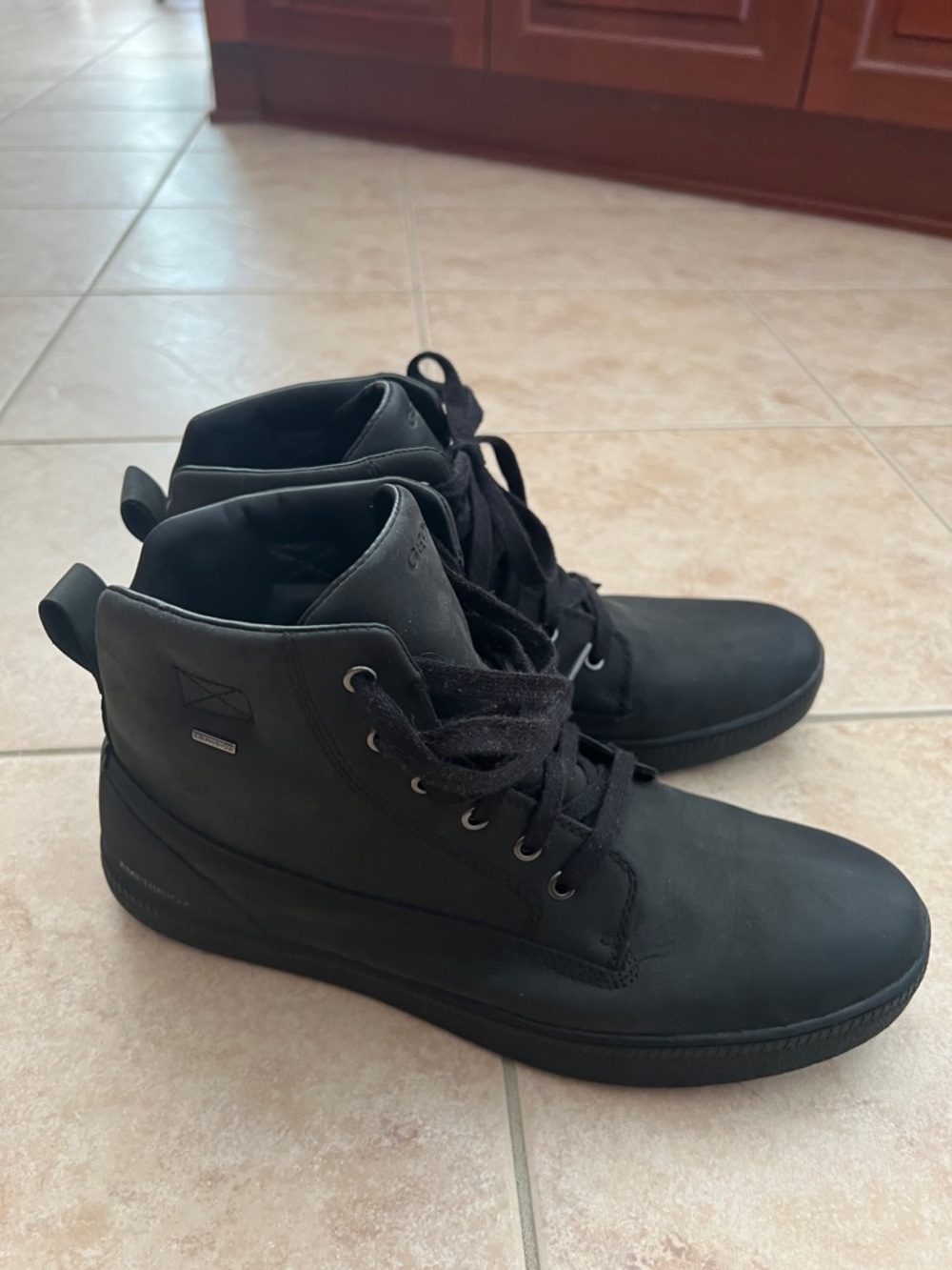 Geox Women’s Black High-Top Sneakers
